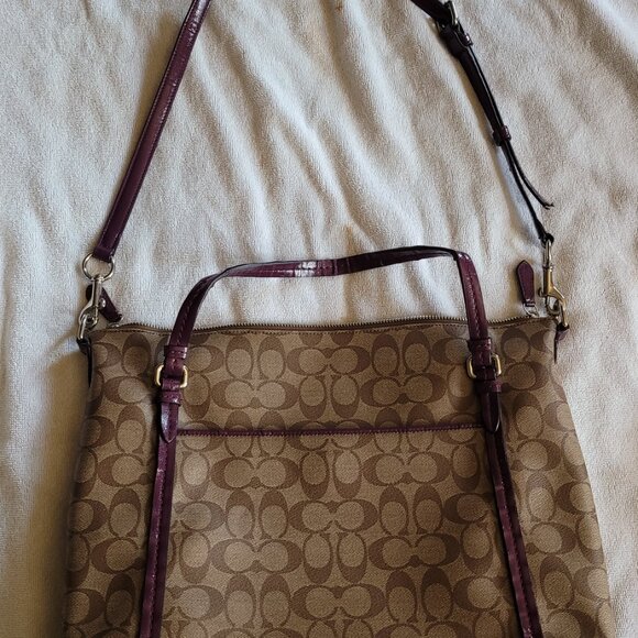COACH SIGNATURE PEYTON SHOULDER BAG PURSE HAND  BAG - Picture 2 of 5